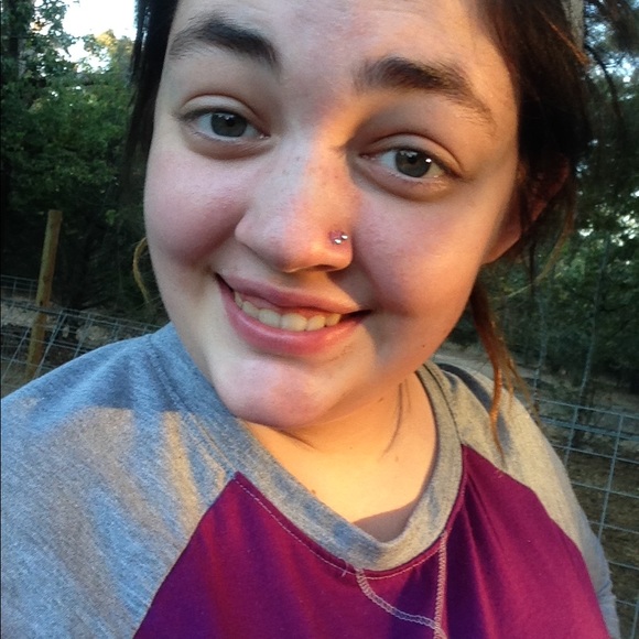 Meet your Posher, Mikela - Picture 1 of 1